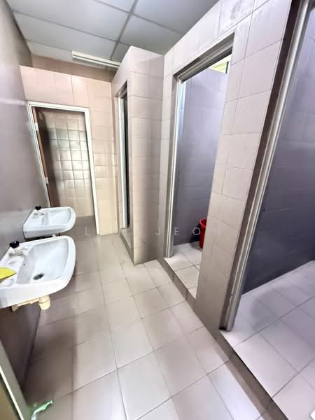 Detached Factory for Rent in Taman Klang Jaya (Klang) - Lim Jeon - Bathroom - PropertyGuru.com.my