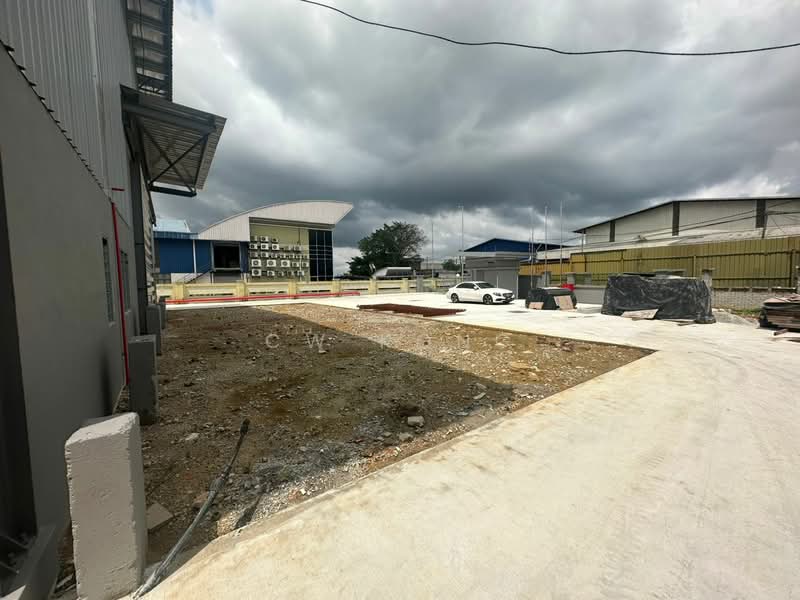 Warehouse for Rent in Kampung Baru Sungai Buloh (Sungai Buloh) - CW Kong - Exterior - PropertyGuru.com.my
