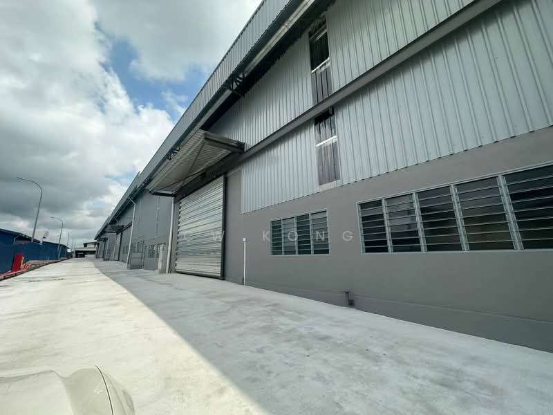 Warehouse for Rent in Kampung Baru Sungai Buloh (Sungai Buloh) - CW Kong - Exterior - PropertyGuru.com.my
