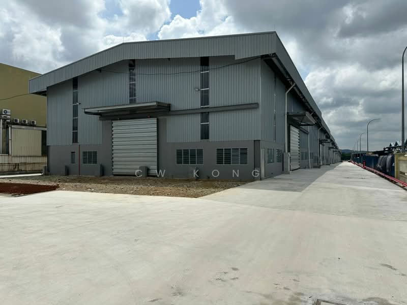 Warehouse for Rent in Kampung Baru Sungai Buloh (Sungai Buloh) - CW Kong - Exterior - PropertyGuru.com.my