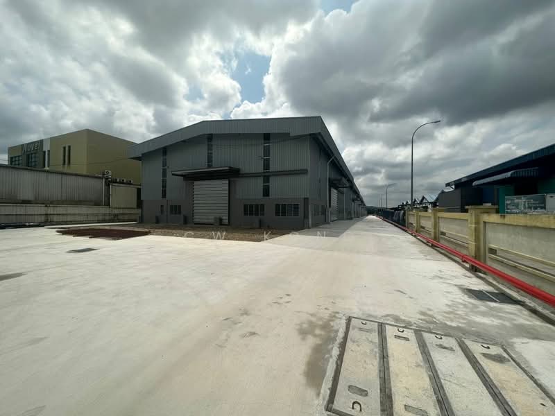 Warehouse for Rent in Kampung Baru Sungai Buloh (Sungai Buloh) - CW Kong - Exterior - PropertyGuru.com.my