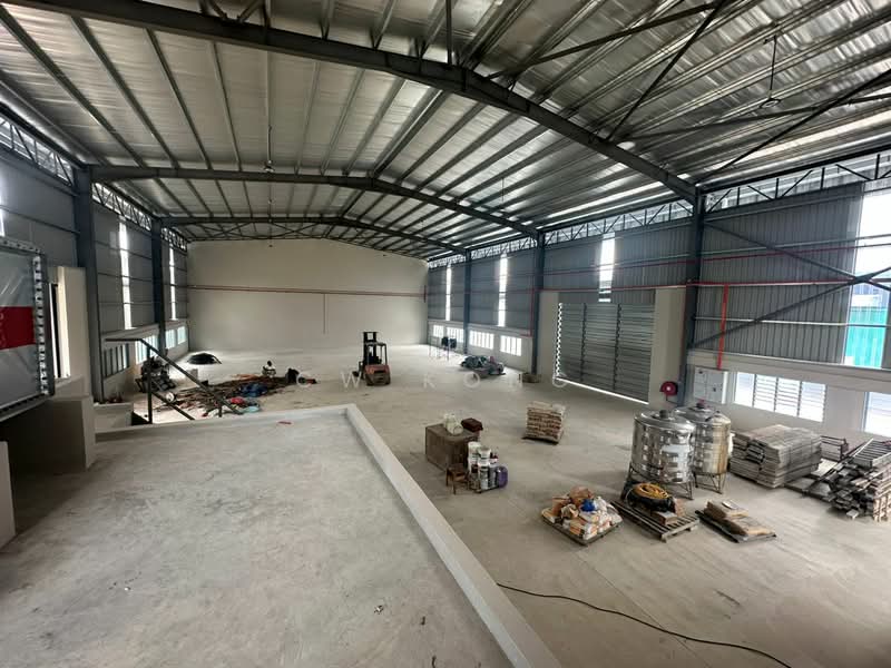 Warehouse for Rent in Kampung Baru Sungai Buloh (Sungai Buloh) - CW Kong - Interior - PropertyGuru.com.my
