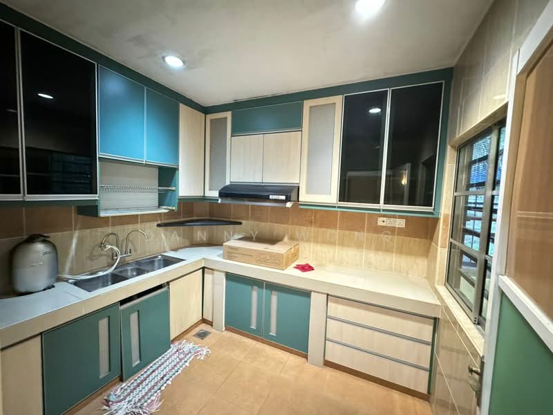 Taman Bukit Rawang Jaya untuk Untuk Dijual - RM 720,000, Mac 2026 - Kitchen - PropertyGuru.com.my