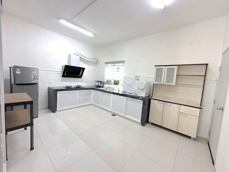 2-storey Terraced House for Rent in Cybersouth (Dengkil) - David Lao - Kitchen - PropertyGuru.com.my