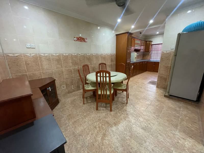 Taman Bukit Kepayang untuk Untuk Disewa - RM 2,200 /bulan, Mac 2026 - Kitchen - PropertyGuru.com.my