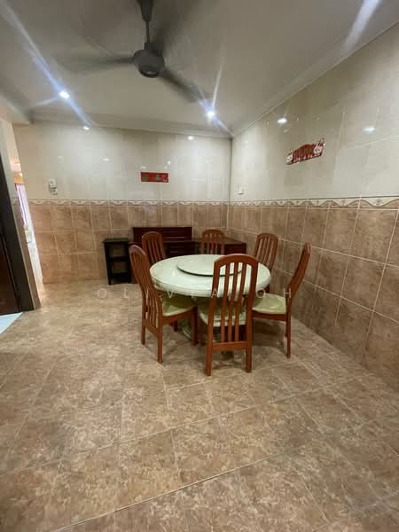 Taman Bukit Kepayang untuk Untuk Disewa - RM 2,200 /bulan, Mac 2026 - Dining Room - PropertyGuru.com.my