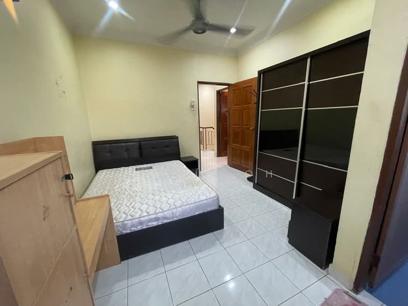 Taman Bukit Kepayang untuk Untuk Disewa - RM 2,200 /bulan, Mac 2026 - Bedroom - PropertyGuru.com.my