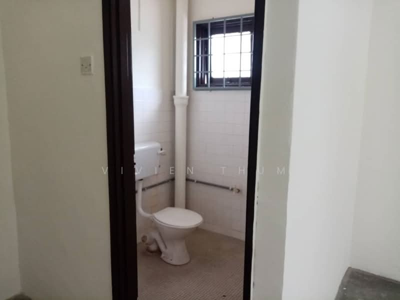 Taman Sri Muda untuk Untuk Dijual - RM 390,000, Mac 2026 - Bathroom - PropertyGuru.com.my