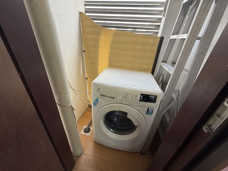 Service Residence for Rent at Chelsea @ Plaza Damas 3 - Sean Cheong - Balcony - PropertyGuru.com.my