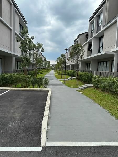 2.5-storey Terraced House for Sale in Taman Bukit Serdang (Seri Kembangan) - Jess Chyi - PropertyGuru.com.my