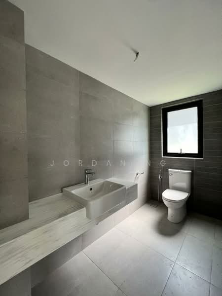 Semi-Detached House for Sale in Telok Panglima Garang (Selangor) - Jordan Ng - Bathroom - PropertyGuru.com.my