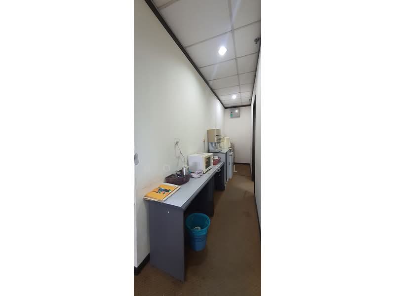 Office for Sale in Damansara Intan (Petaling Jaya) - Bor SL - Pantry - PropertyGuru.com.my