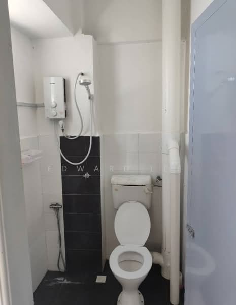 Halaman Kristal untuk Untuk Disewa - RM 1,300 /bulan, Mac 2026 - Bathroom - PropertyGuru.com.my