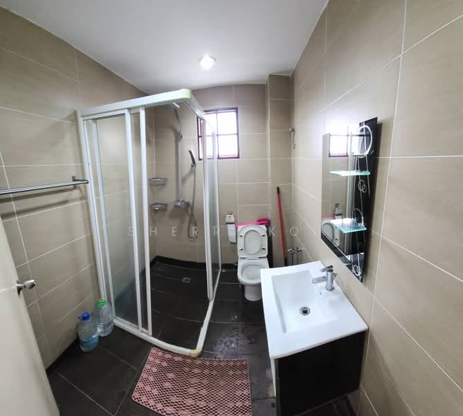 Semi-Detached House for Rent in Seri Kembangan (Selangor) - Sherri Koh - Bathroom - PropertyGuru.com.my