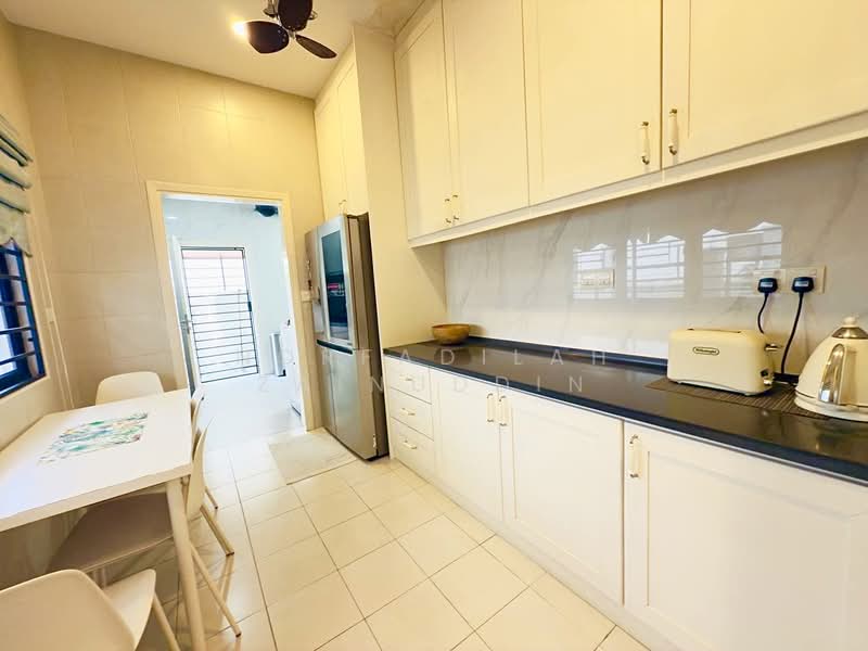 Taman Cahaya Alam untuk Untuk Dijual - RM 990,000, Mac 2026 - Kitchen - PropertyGuru.com.my