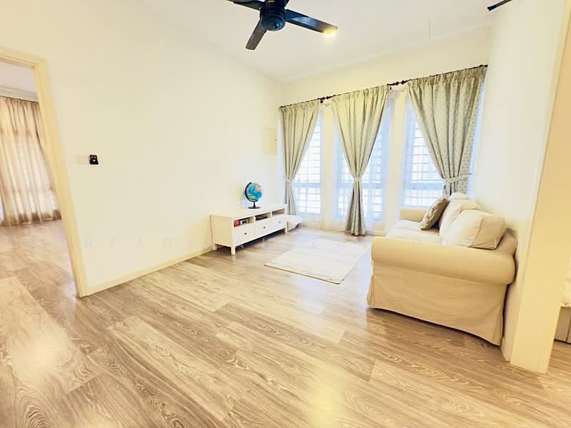 2-storey Terraced House for Sale in Taman Cahaya Alam (Shah Alam) - NORFADILAH ZAINUDDIN - Living Room - PropertyGuru.com.my