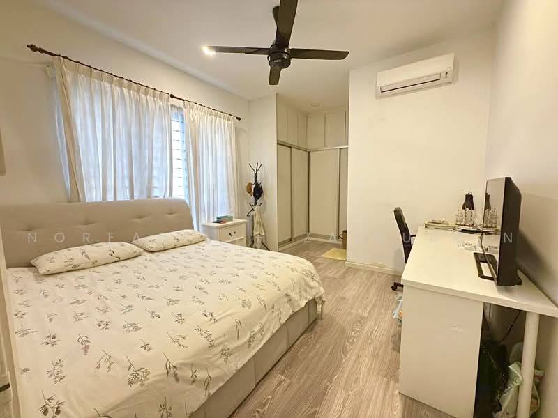 2-storey Terraced House for Sale in Taman Cahaya Alam (Shah Alam) - NORFADILAH ZAINUDDIN - Bedroom - PropertyGuru.com.my