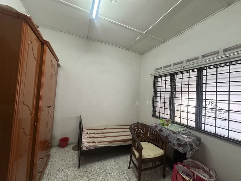 1-storey Terraced House for Rent in Taman Puteri Wangsa (Ulu Tiram) - Eva Tan - Bedroom - PropertyGuru.com.my