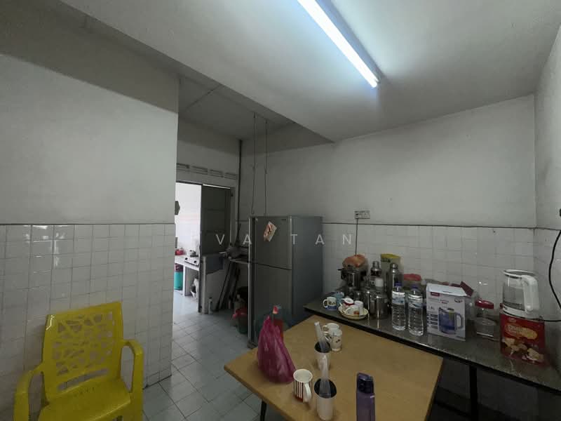 1-storey Terraced House for Rent in Taman Puteri Wangsa (Ulu Tiram) - Eva Tan - Kitchen - PropertyGuru.com.my