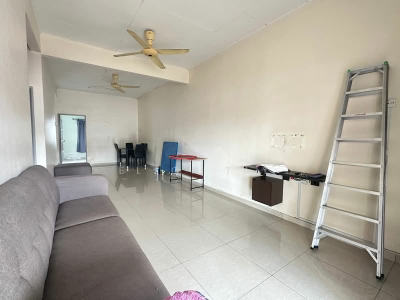 TAMAN MERDEKA untuk Untuk Dijual - RM 400,000, Mac 2026 - Living Room - PropertyGuru.com.my