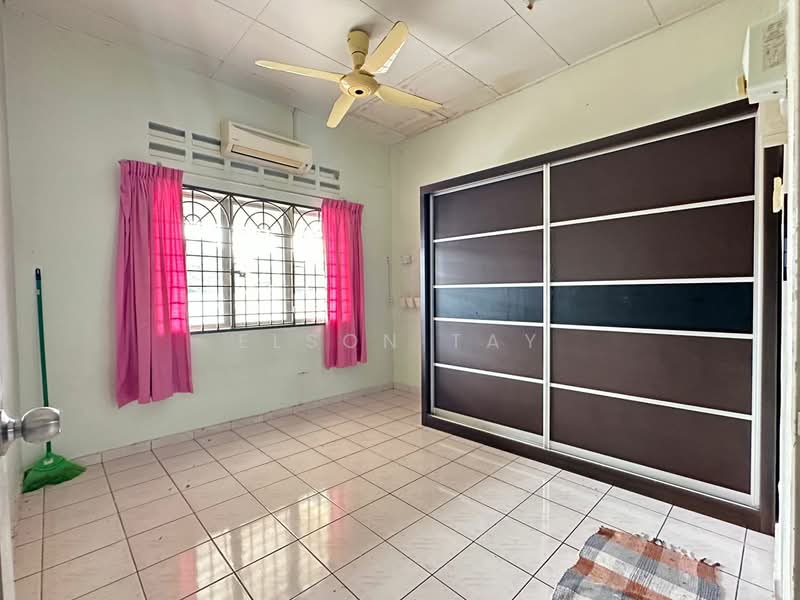 TAMAN MERDEKA untuk Untuk Dijual - RM 400,000, Mac 2026 - Bedroom - PropertyGuru.com.my