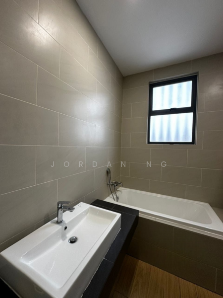 Semi-Detached House for Sale in Setia Alam (Selangor) - Jordan Ng - Bathroom - PropertyGuru.com.my