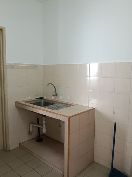 Condominium for Rent at D'aman Crimson - Sherri Koh - Kitchen - PropertyGuru.com.my