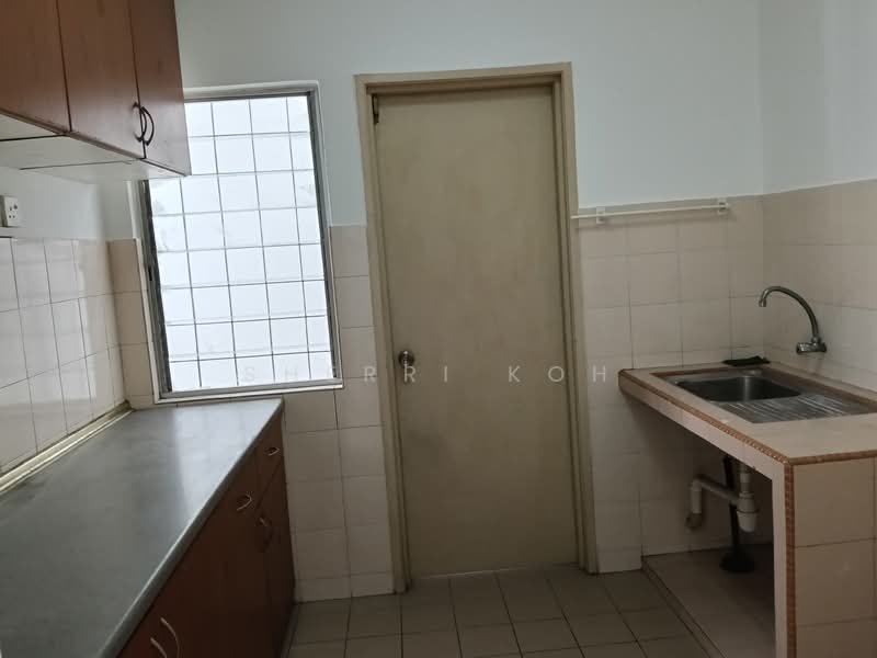 Condominium for Rent at D'aman Crimson - Sherri Koh - Kitchen - PropertyGuru.com.my