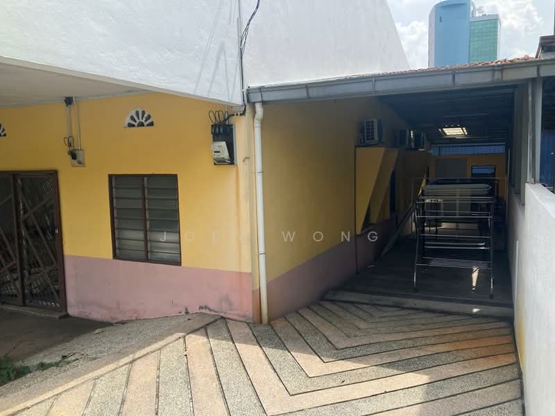 Seksyen 8 untuk Untuk Disewa - RM 5,300 /bulan, Mac 2026 - Exterior - PropertyGuru.com.my