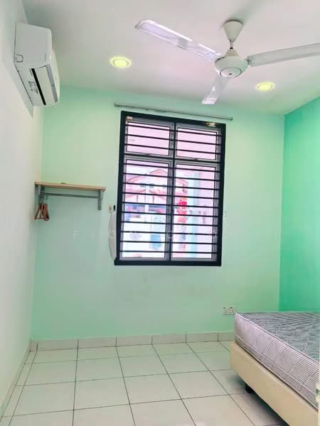 1.5-storey Terraced House for Rent in Setia Indah (Ulu Tiram) - Fion Choo - Bedroom - PropertyGuru.com.my