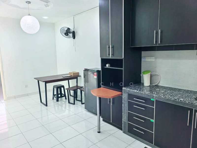 1.5-storey Terraced House for Rent in Setia Indah (Ulu Tiram) - Fion Choo - Kitchen - PropertyGuru.com.my