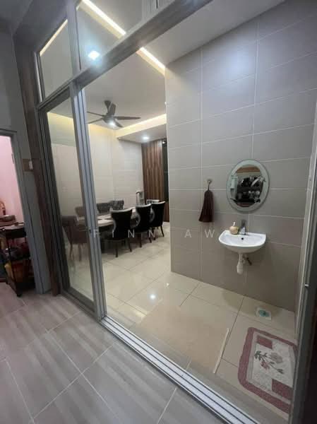 Cluster House for Sale in Taman Pulai Hijauan (Skudai) - Finn Aw - Dining Room - PropertyGuru.com.my