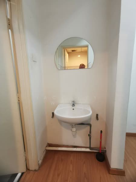 Shop / Office for Rent in Kampung Sungai Kayu Ara (Petaling Jaya) - Jacksley Wong - Bathroom - PropertyGuru.com.my