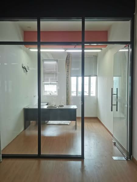 Shop / Office for Rent in Kampung Sungai Kayu Ara (Petaling Jaya) - Jacksley Wong - Interior - PropertyGuru.com.my