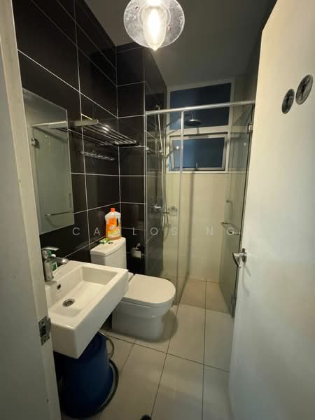 Service Residence for Rent at Skypod Residence - Carlos Ng - Bathroom - PropertyGuru.com.my