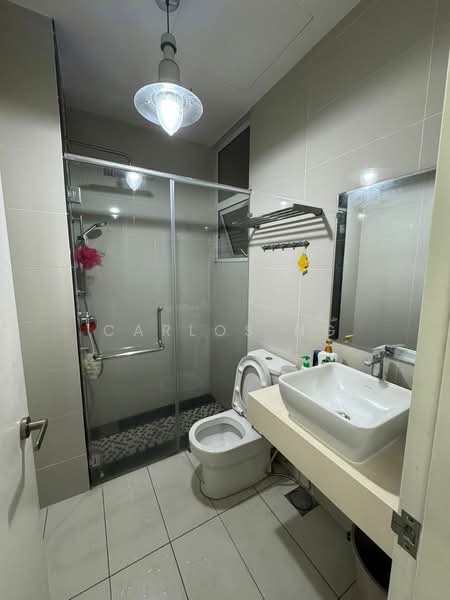 Service Residence for Rent at Skypod Residence - Carlos Ng - Bathroom - PropertyGuru.com.my