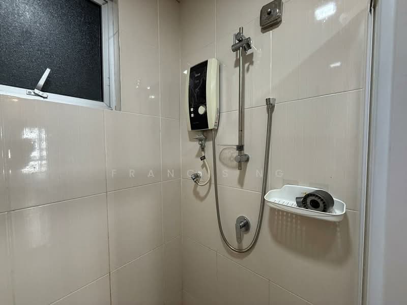 OUG Parklane untuk Untuk Disewa - RM 1,800 /bulan, Mac 2026 - Bathroom - PropertyGuru.com.my