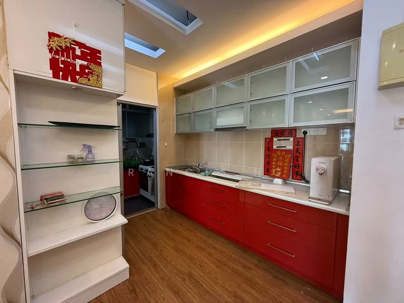 OUG Parklane untuk Untuk Disewa - RM 1,800 /bulan, Mac 2026 - Kitchen - PropertyGuru.com.my