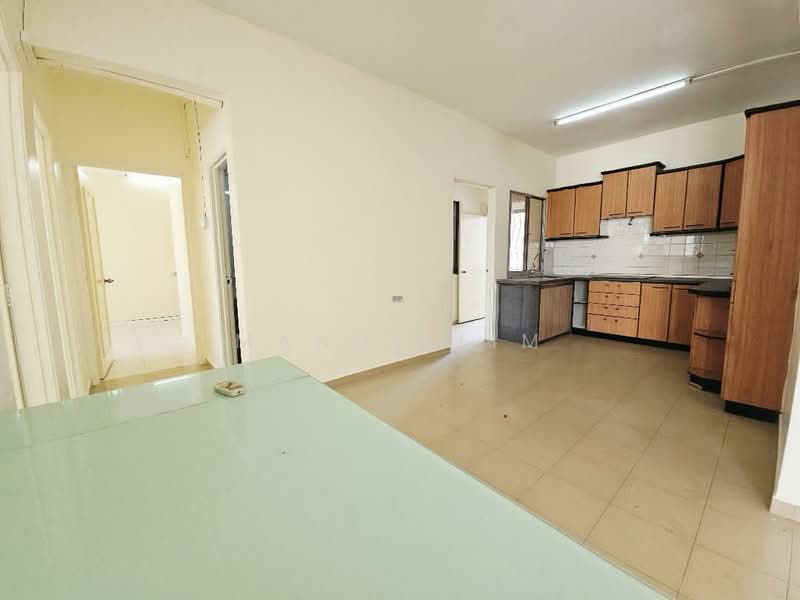 Villa Emas untuk Untuk Disewa - RM 1,500 /bulan, Mac 2026 - Kitchen - PropertyGuru.com.my