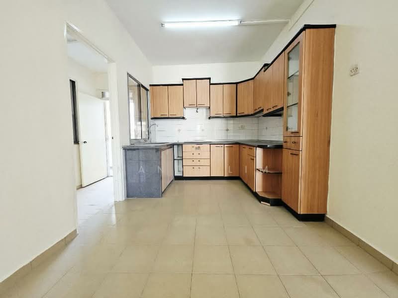 Villa Emas untuk Untuk Disewa - RM 1,500 /bulan, Mac 2026 - Kitchen - PropertyGuru.com.my