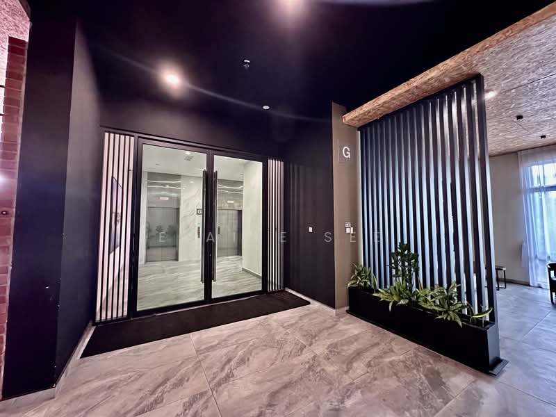 Apartment for Sale at Summit @ Lagoon Residences - Elaine See - Entrance - PropertyGuru.com.my