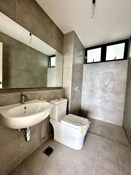 Apartment for Sale at Summit @ Lagoon Residences - Elaine See - Bathroom - PropertyGuru.com.my