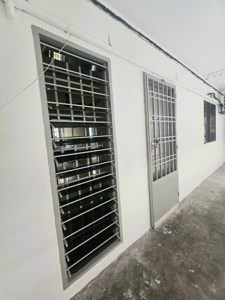 Taman Plentong Utama untuk Untuk Dijual - RM 215,000, Mac 2026 - Exterior - PropertyGuru.com.my