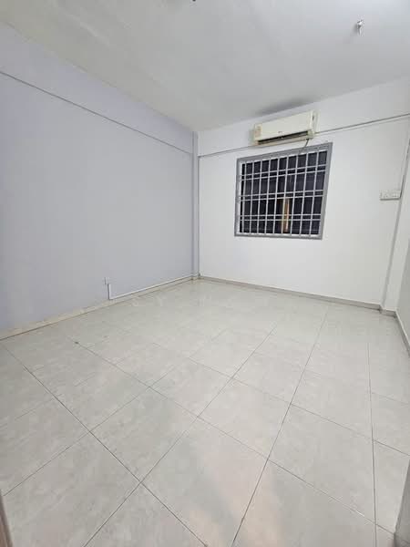 Taman Plentong Utama untuk Untuk Dijual - RM 215,000, Mac 2026 - Interior - PropertyGuru.com.my