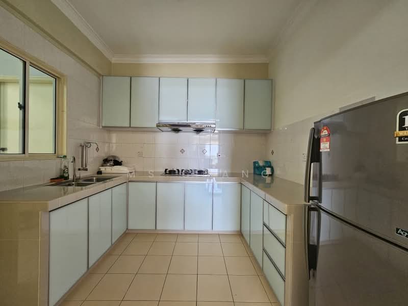 Condominium for Sale at Gold Coast Resort Condominium - Ms Chang - Kitchen - PropertyGuru.com.my
