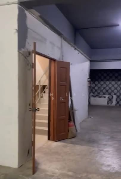 Shop / Office for Rent in Bandar Indahpura (Kulai) - Loh Lee Peng - Entrance - PropertyGuru.com.my