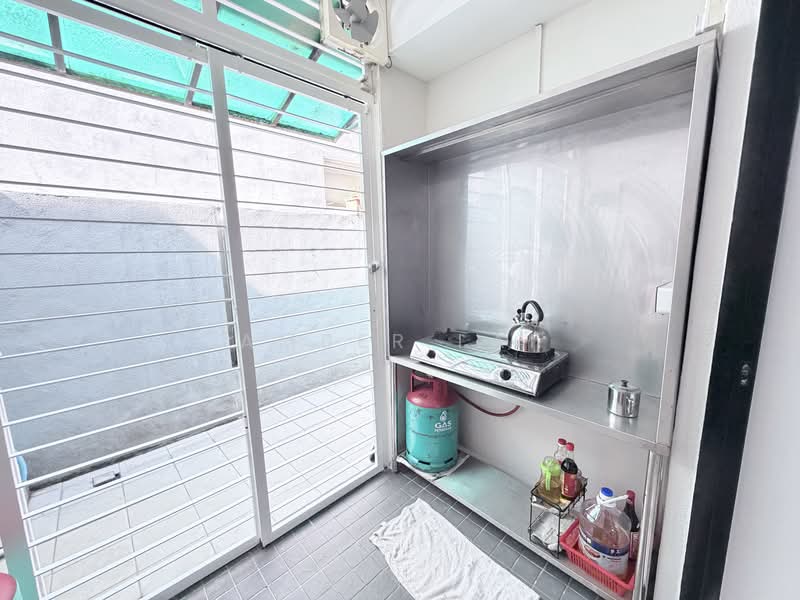 2.5-storey Terraced House for Rent in Sungai Besi (Kuala Lumpur) - Amber Lai - Balcony - PropertyGuru.com.my