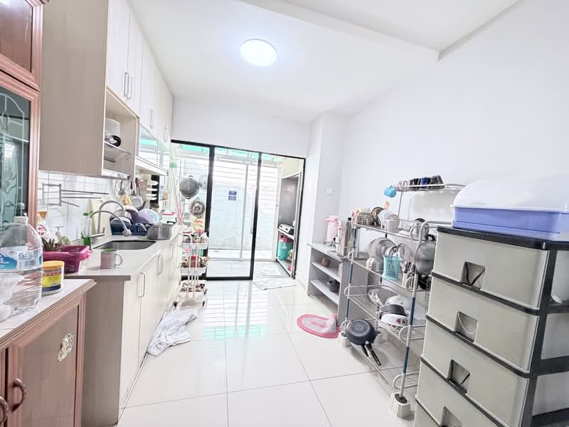 2.5-storey Terraced House for Rent in Sungai Besi (Kuala Lumpur) - Amber Lai - Kitchen - PropertyGuru.com.my