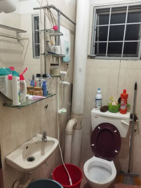 Puncak Desa Apartment untuk Untuk Disewa - RM 1,300 /bulan, Mac 2026 - Bathroom - PropertyGuru.com.my