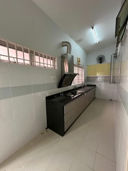 2-storey Terraced House for Sale in Sungai Ara (Penang) - Ay Huey - Kitchen - PropertyGuru.com.my